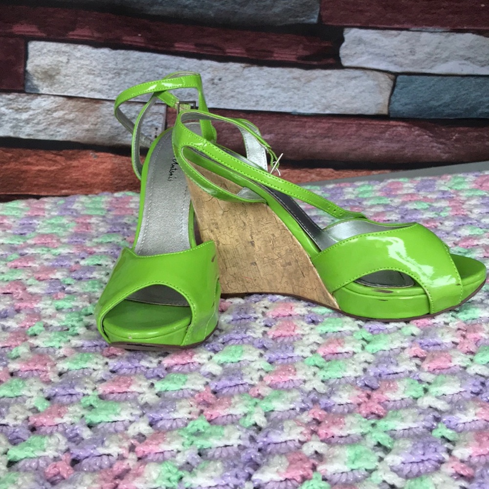Micheal Antonio green wedges with silver in heel